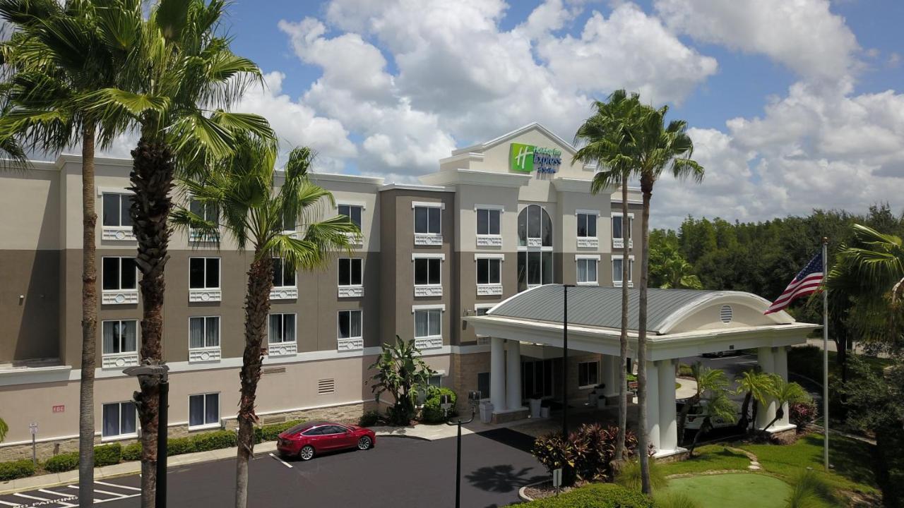 Holiday Inn Express And Suites Tampa I-75 At Bruce B. Downs By Ihg Eksteriør billede