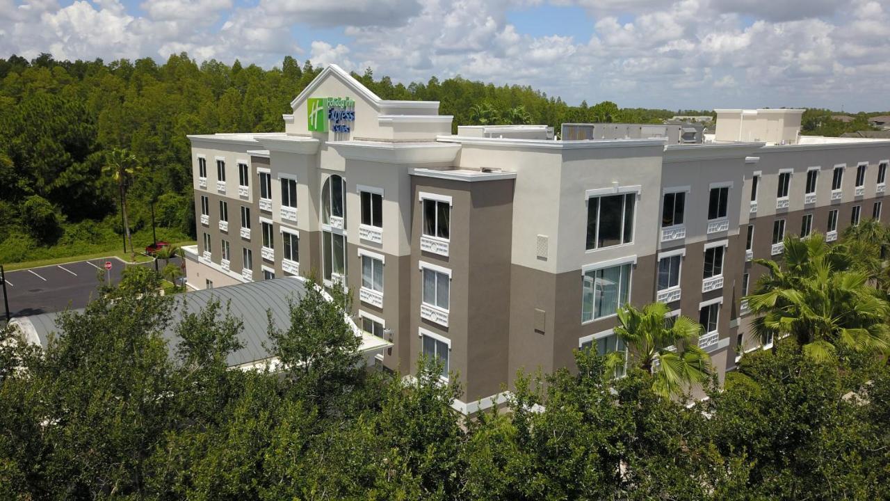 Holiday Inn Express And Suites Tampa I-75 At Bruce B. Downs By Ihg Eksteriør billede