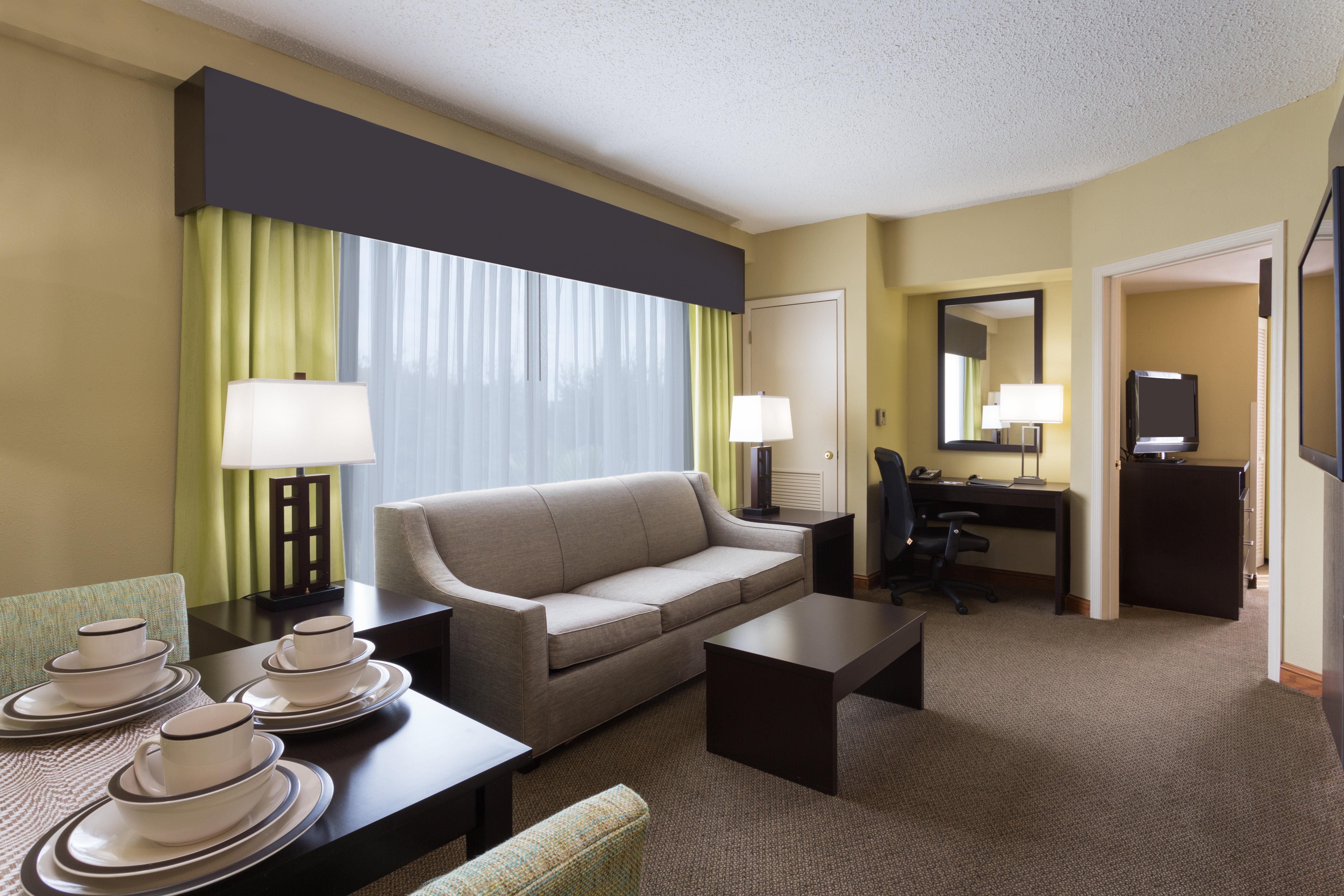 Holiday Inn Express And Suites Tampa I-75 At Bruce B. Downs By Ihg Eksteriør billede