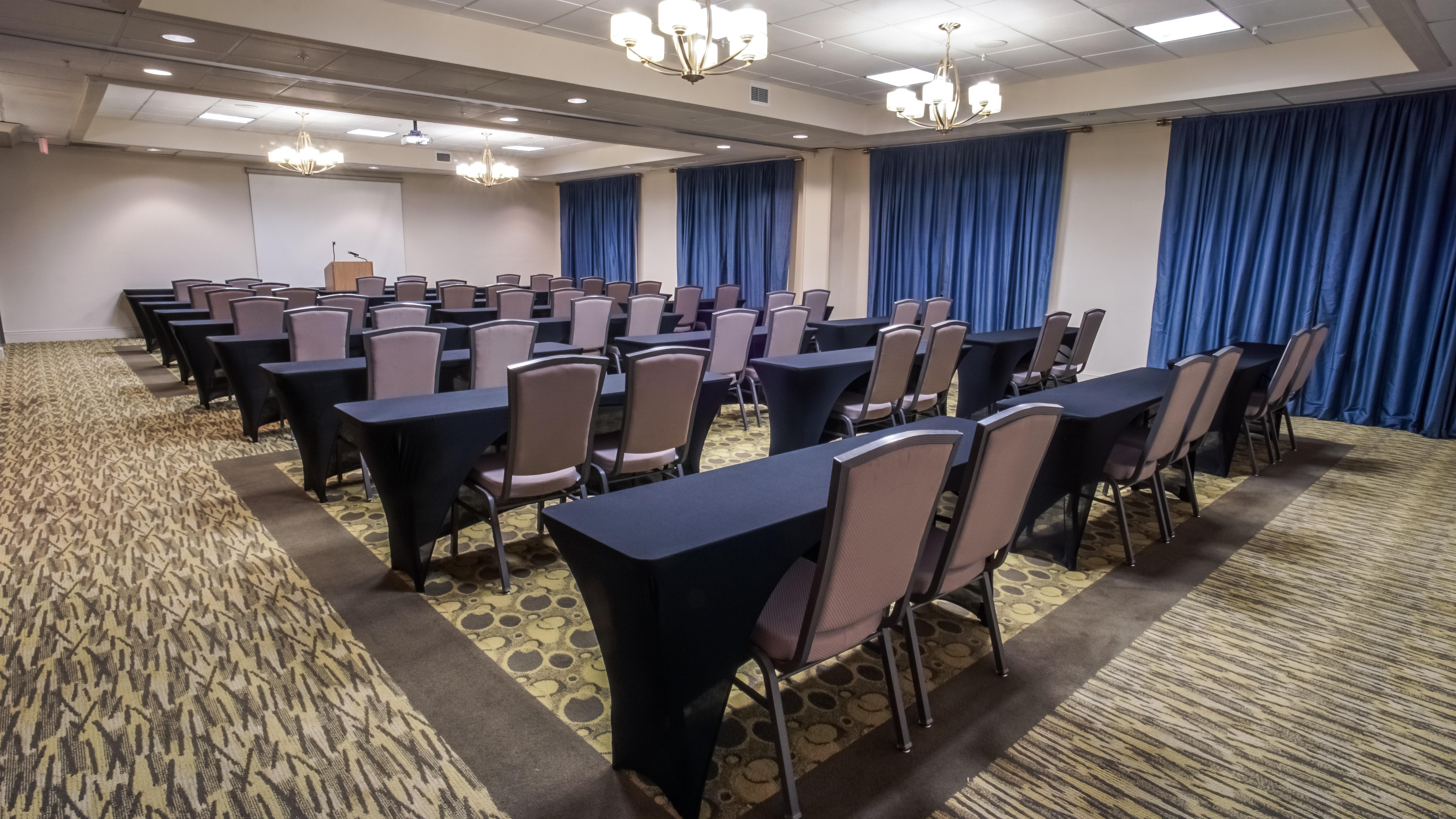 Holiday Inn Express And Suites Tampa I-75 At Bruce B. Downs By Ihg Eksteriør billede